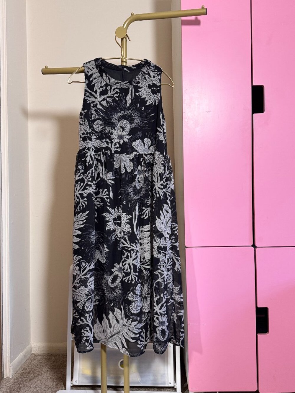Black White Floral Chiffon Midi Dress